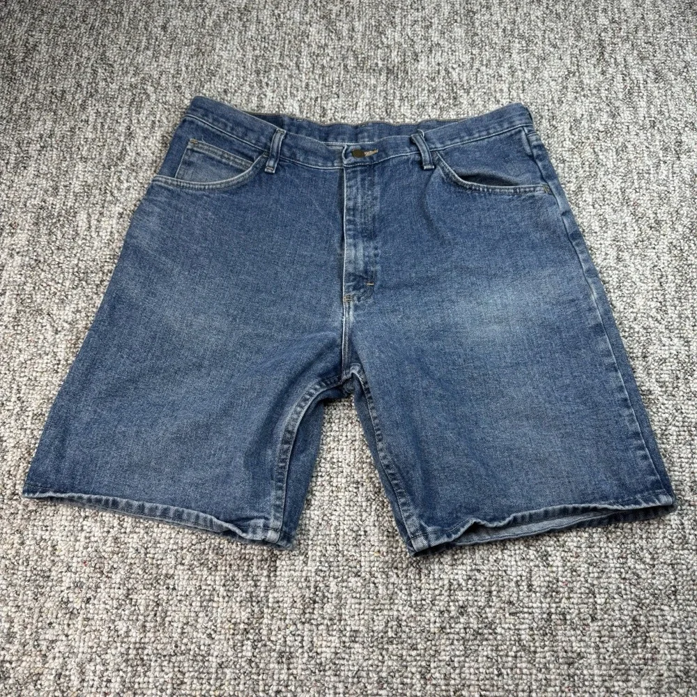 Wrangler Jeans Mens Size 36 Relaxed Fit Blue Denim Shorts Jorts Work Outdoors